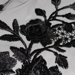 TECIDO TULE BORDADO LONDON 3D PRETO