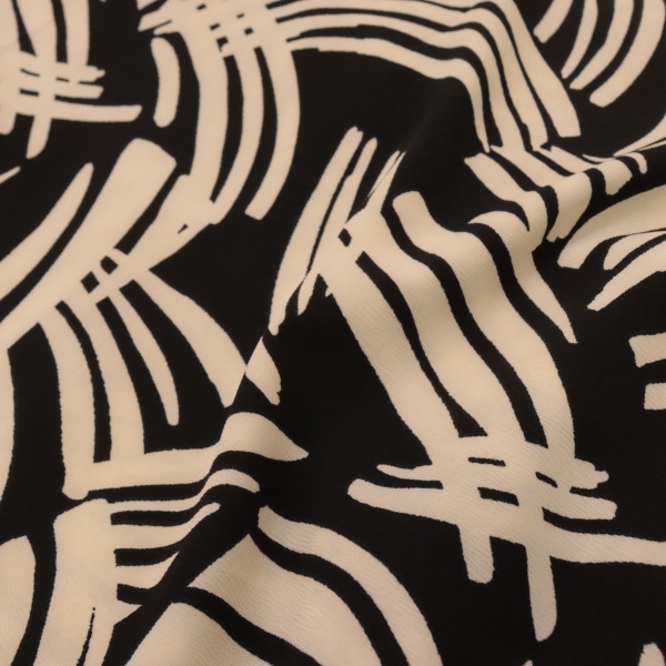 TECIDO CREPE MICHELY SPAN ESTAMPADO FUNDO PRETO 